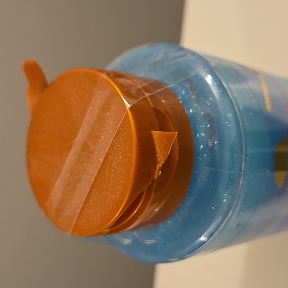 Tree Hut Ocean Glow Sparkling Gel Wash and Body Butter Bundle - Picture 2 of 6